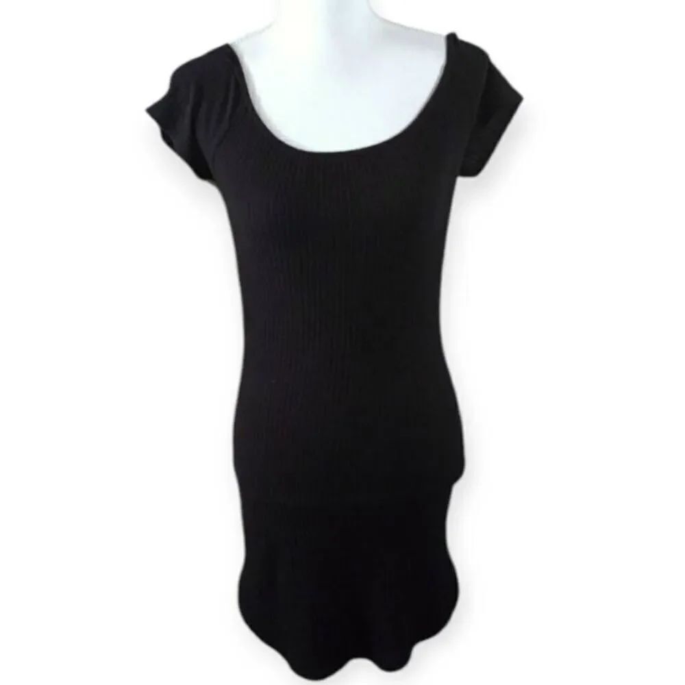 Q BLACK DRESS SZ.M EUC.